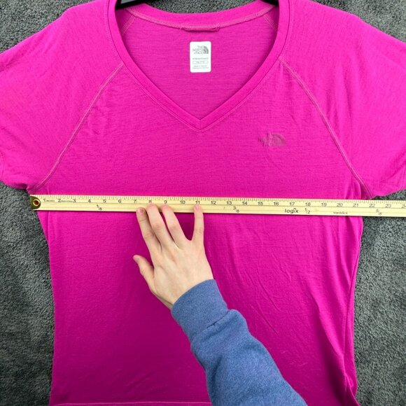 The North Face Women’s T-shirt 2XL Vaporwick Pink Short Sleeve Outdoor Hiking - Picture 4 of 13